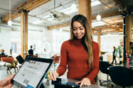 Strategies-to-win-the-Customer-Experience-Race-in-the-Digital-Era