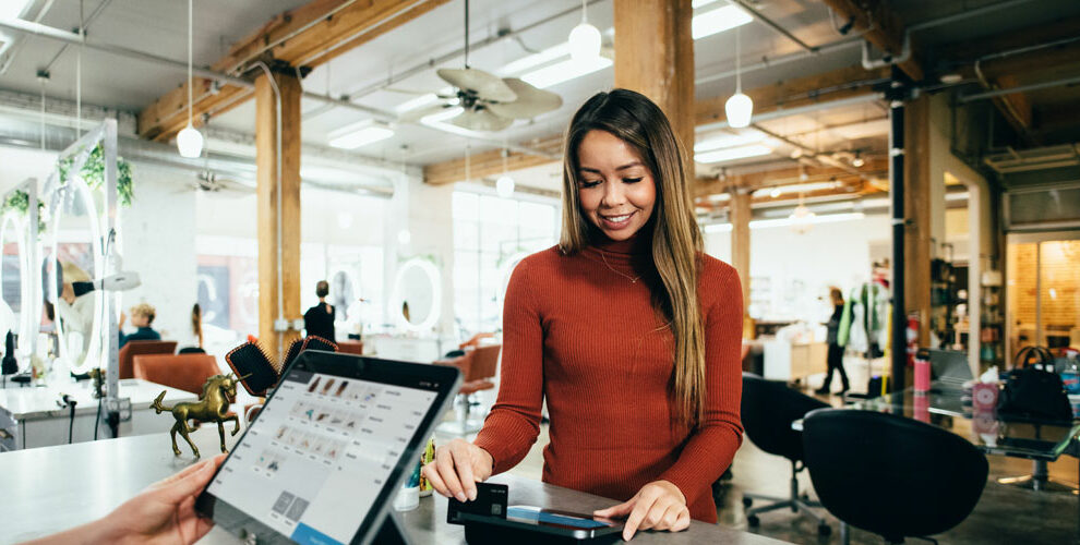 Strategies-to-win-the-Customer-Experience-Race-in-the-Digital-Era