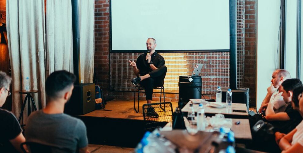 Mastering the Art of Sales Pitch (in 2 minutes)