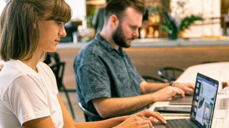 Small Business Marketing Guide to Acquire New Customers