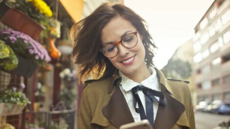 7 Effective Sales Techniques to Seal the Deal Every Time
