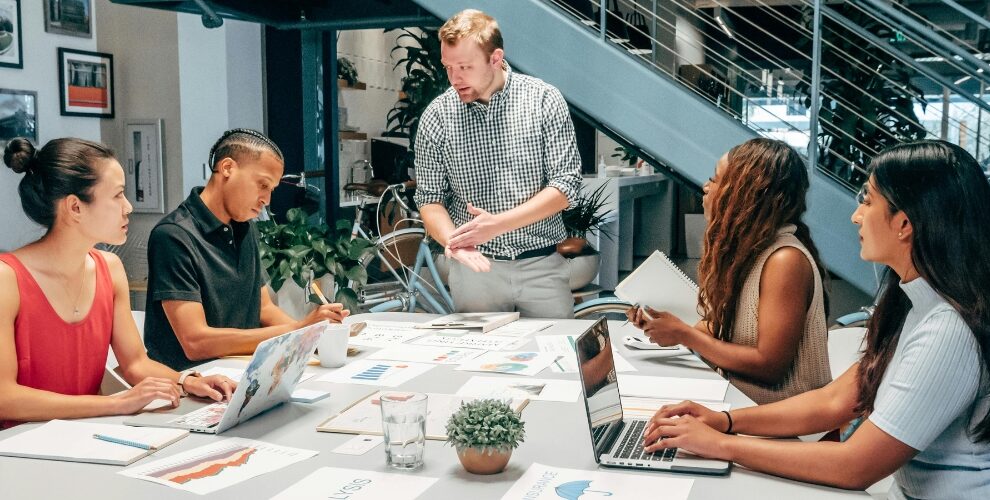 Guide to Social Commerce and the Evolving Path to Purchase